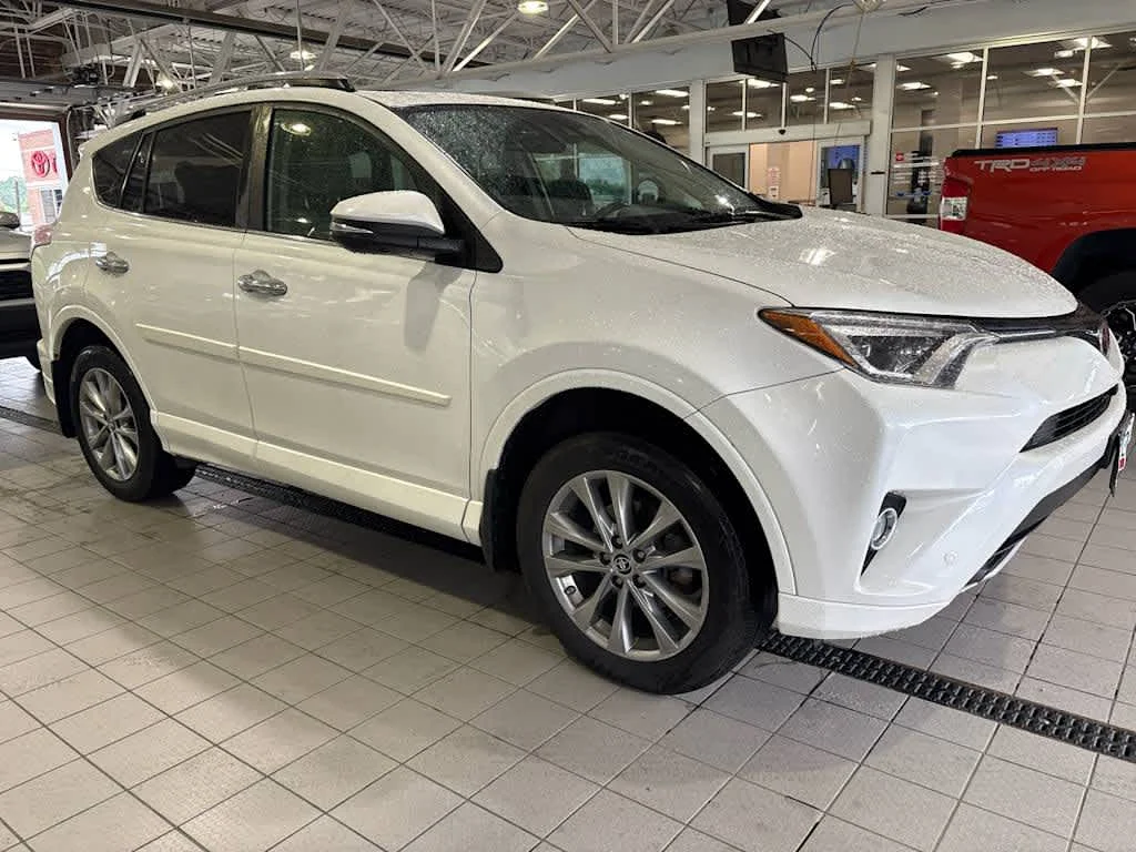 Used 2017 Blizzard Pearl Toyota Platinum image 17