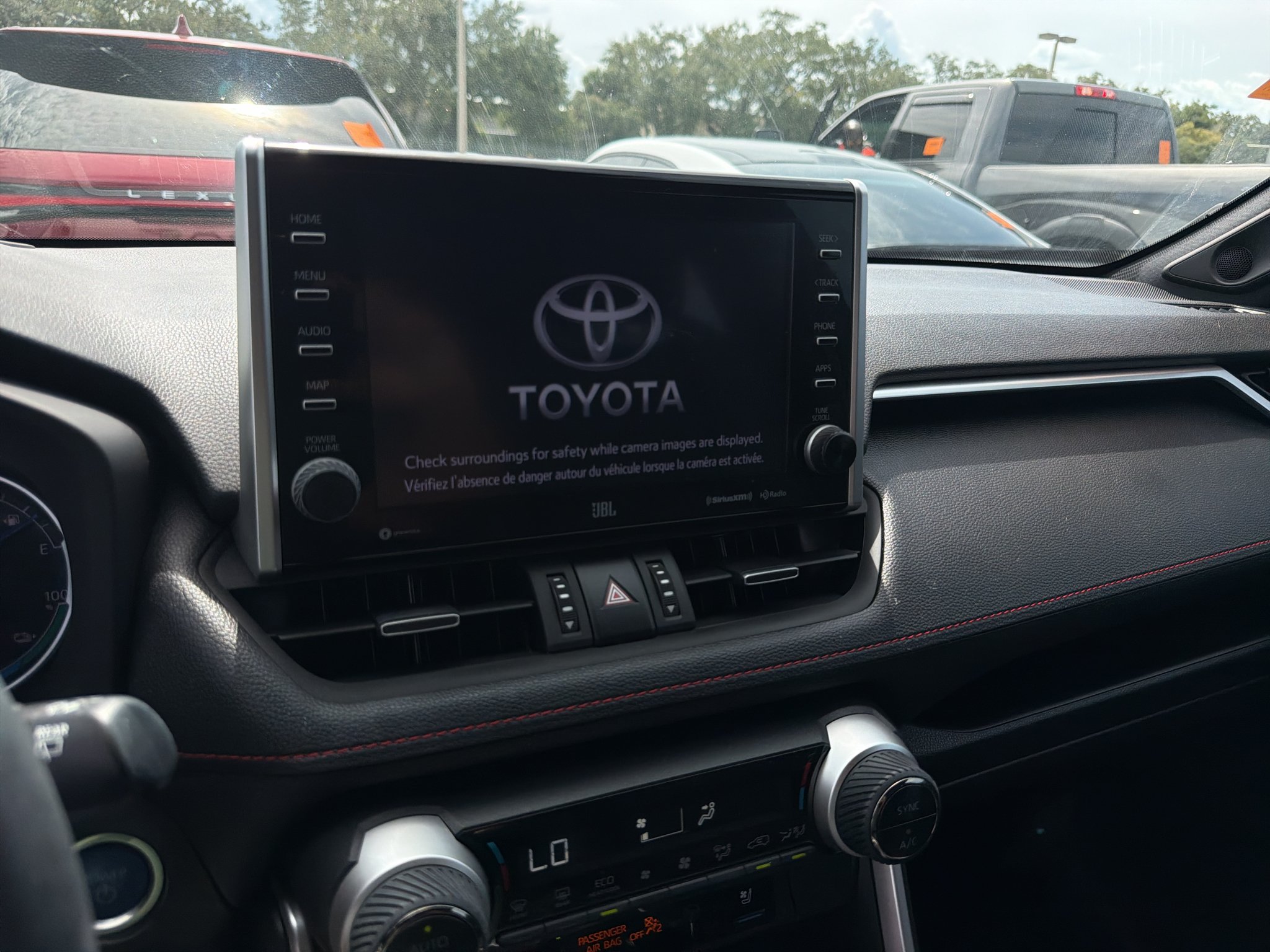 Used 2022 Blizzard Pearl/Midnight Black Metallic Toyota XSE image 9