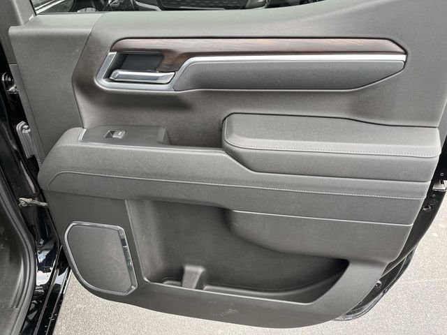 Used 2025 Black GMC SLT image 17
