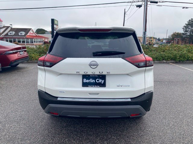 Certified Used 2023 Pearl White Nissan SV image 4