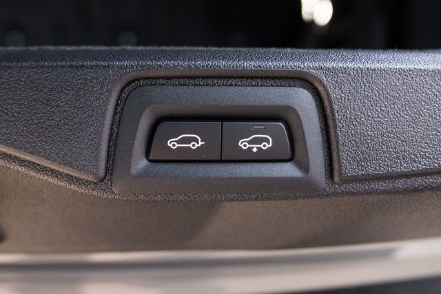 New 2026 Skyscraper Grey Metallic BMW xDrive40i image 42