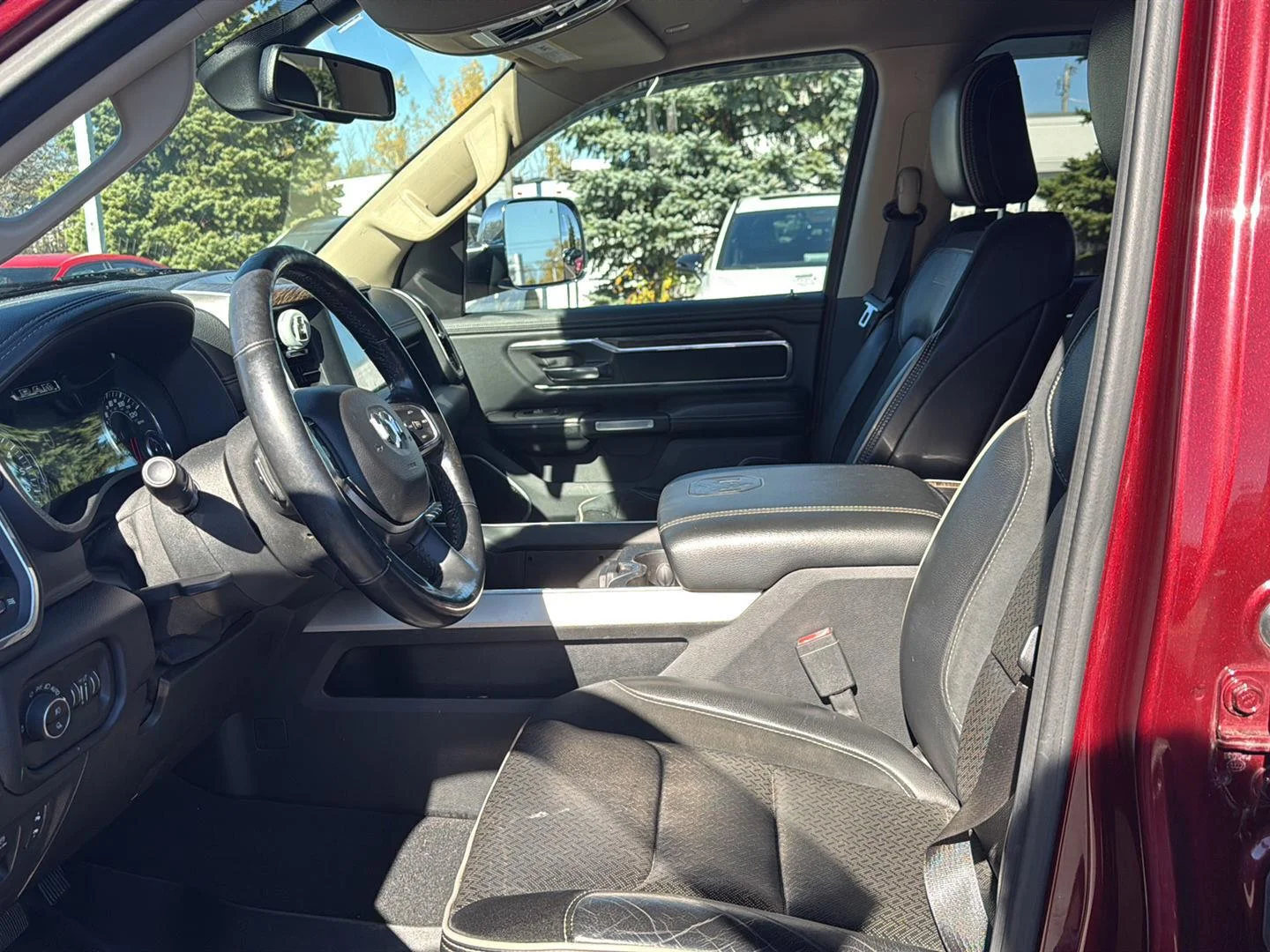 Used 2019 Delmonico Red Pearlcoat Ram Laramie image 12