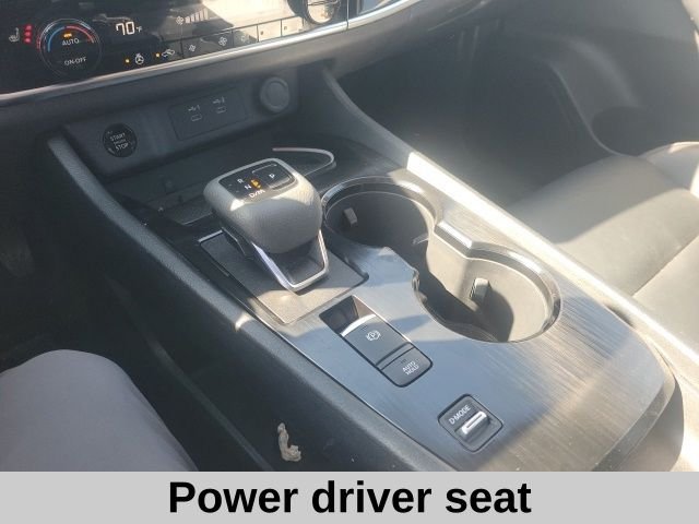 Used 2026 Gun Metallic Nissan SL image 7