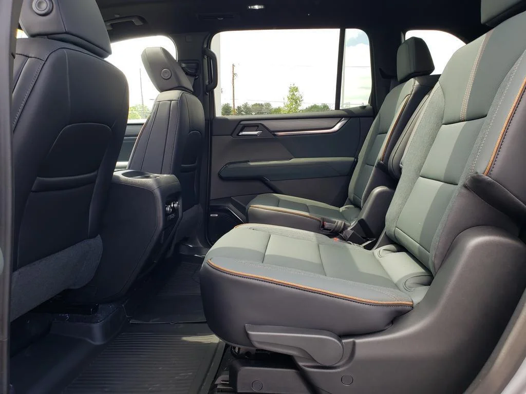 2026 GMC Acadia AT4 - Photo 11