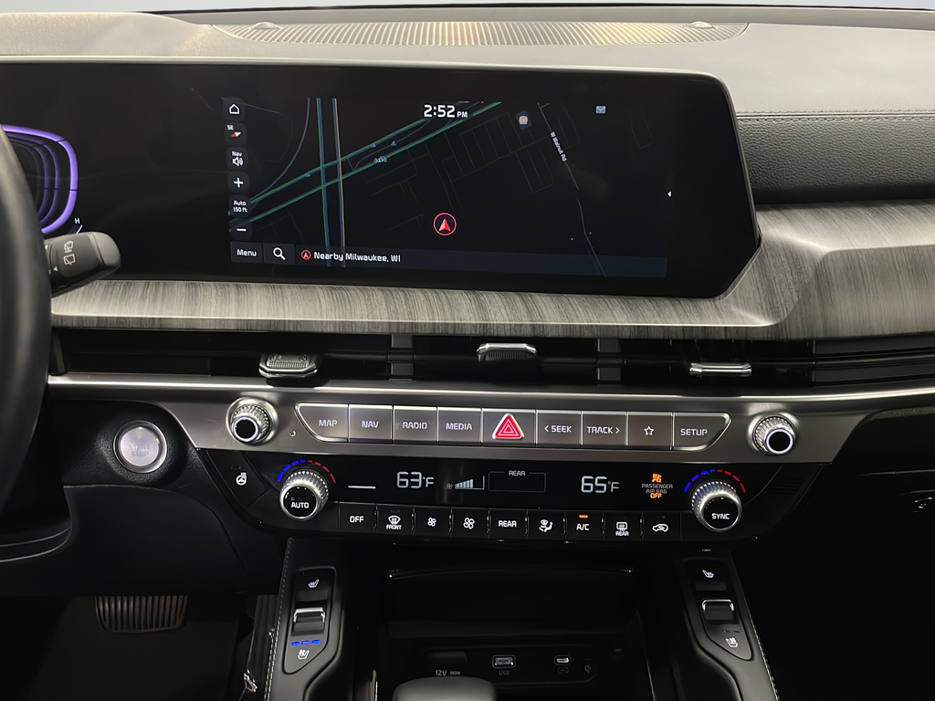 Used 2025 Black Kia EX image 19
