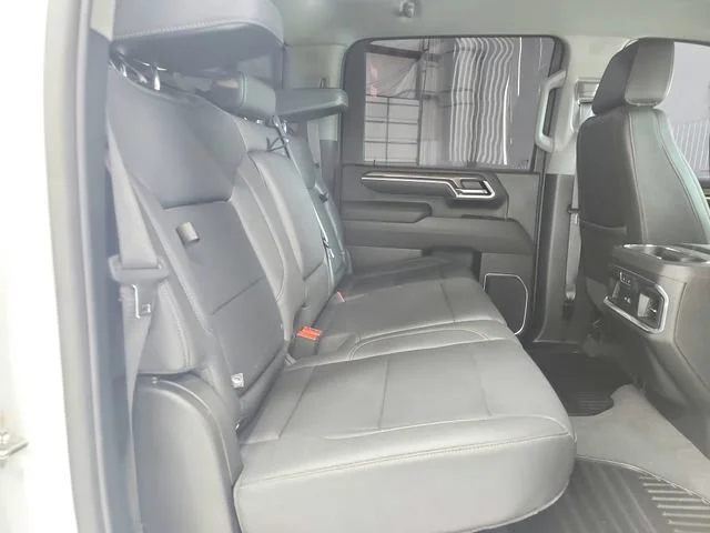 Used 2025 Summit White Chevrolet LTZ image 41
