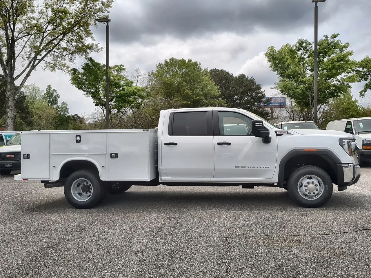 New 2026 Summit White GMC Pro image 9