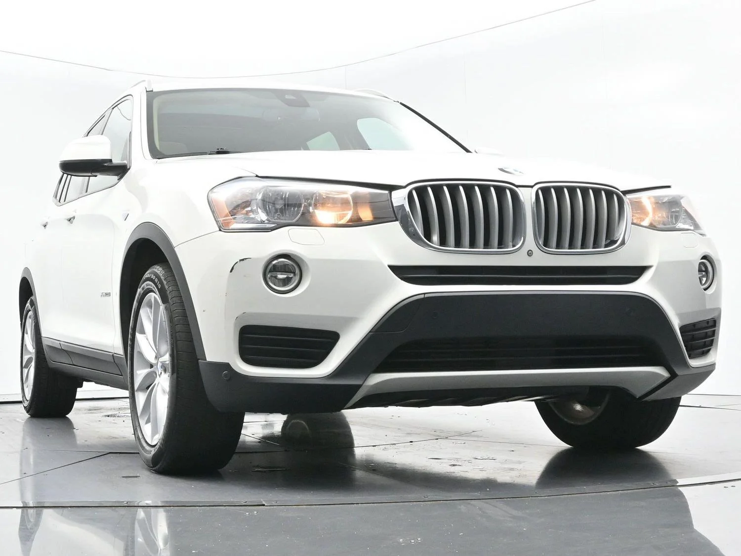 Used 2017 Alpine White BMW xDrive28i image 43