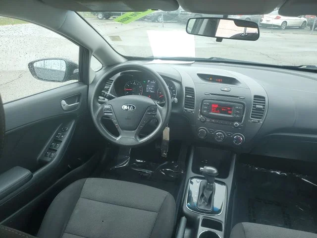 2018 Kia FORTE LX - Photo 14