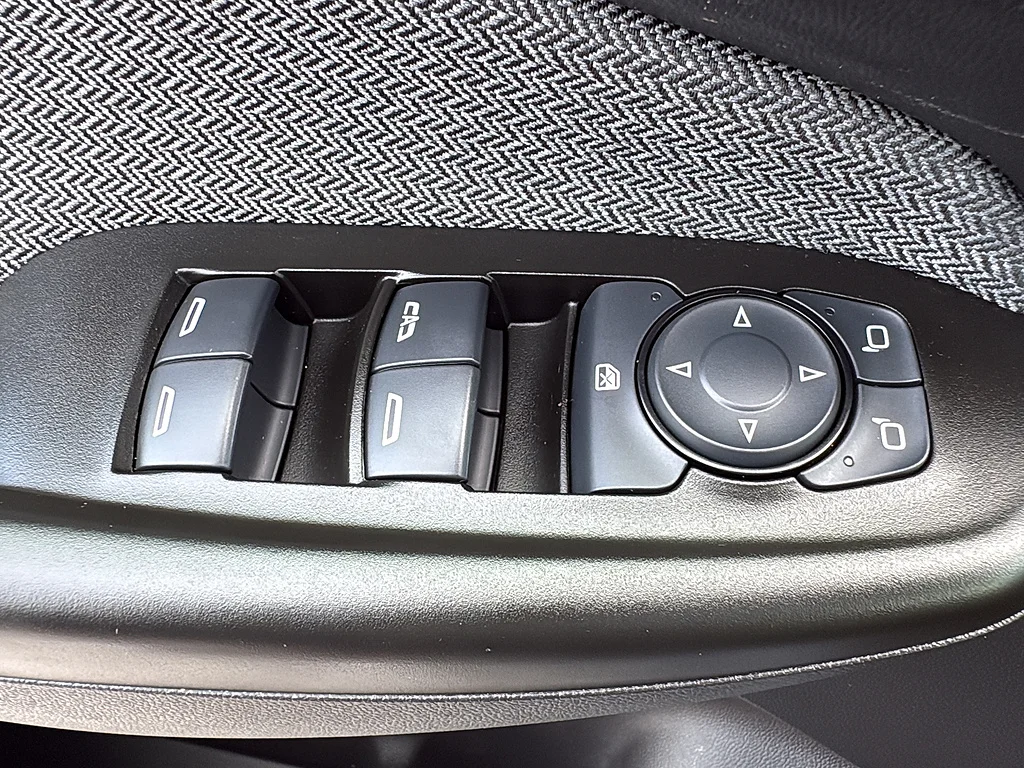Used 2023 Blue Glow Metallic Chevrolet  image 35