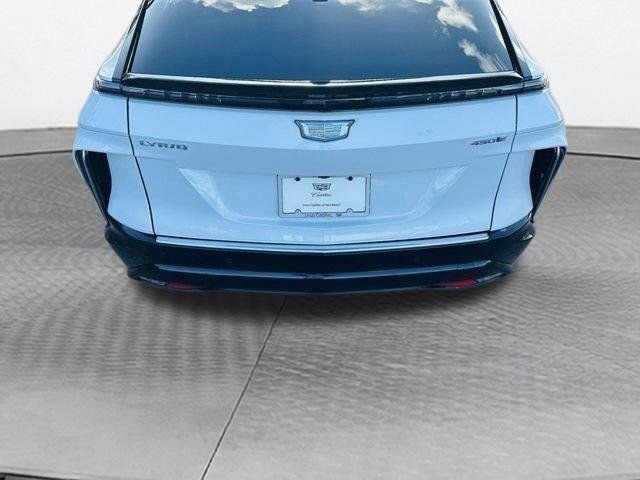 New 2026 Vibrant White Tricoat Cadillac Premium Luxury image 13