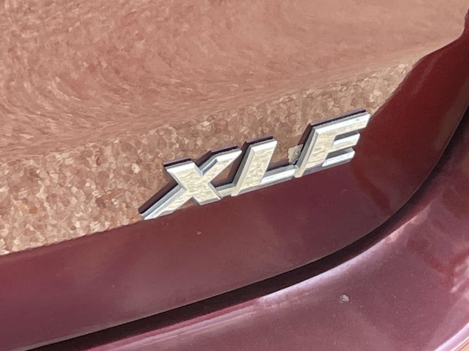 Used 2017 Ooh La La Rouge Mica Toyota XLE image 20