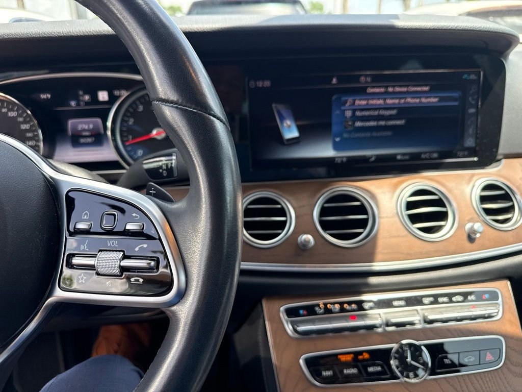 Used 2019 Silver Mercedes-Benz E 300 image 4