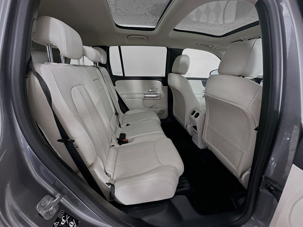 Used 2026  Mercedes-Benz GLB 250 image 27