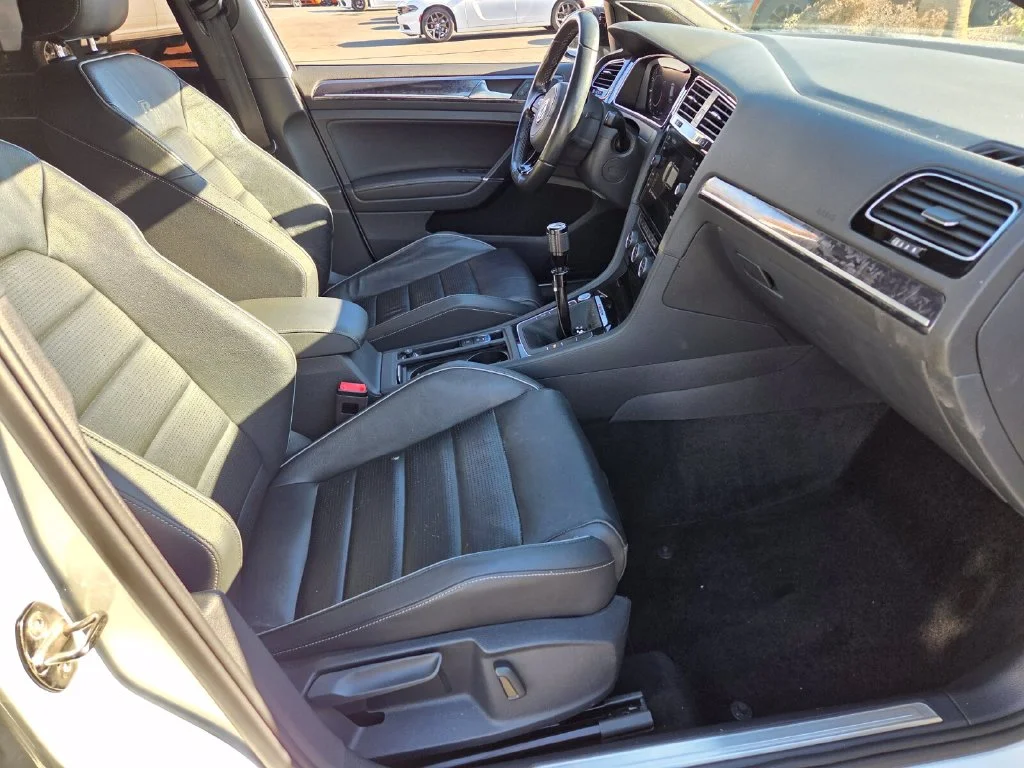 Used 2019  Volkswagen DCC & Navigation 4Motion image 19