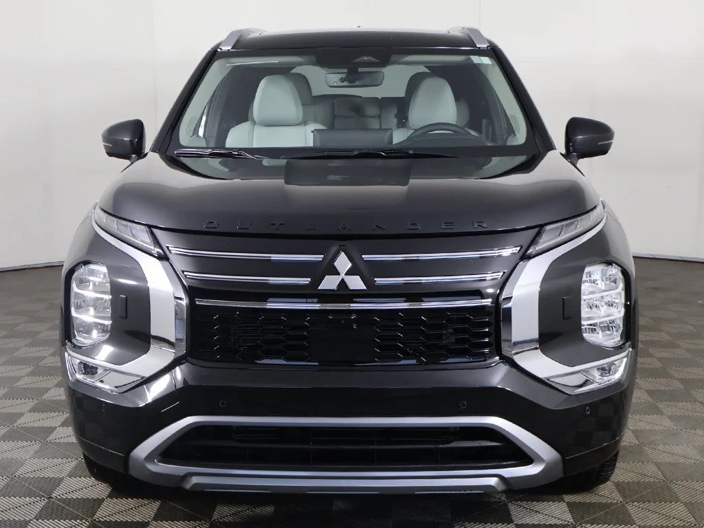 2025 Mitsubishi Outlander SEL - Photo 14