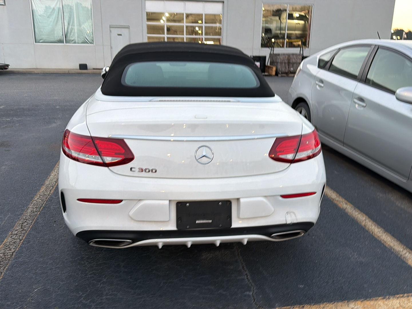 Used 2018 Polar White Mercedes-Benz C 300 image 9