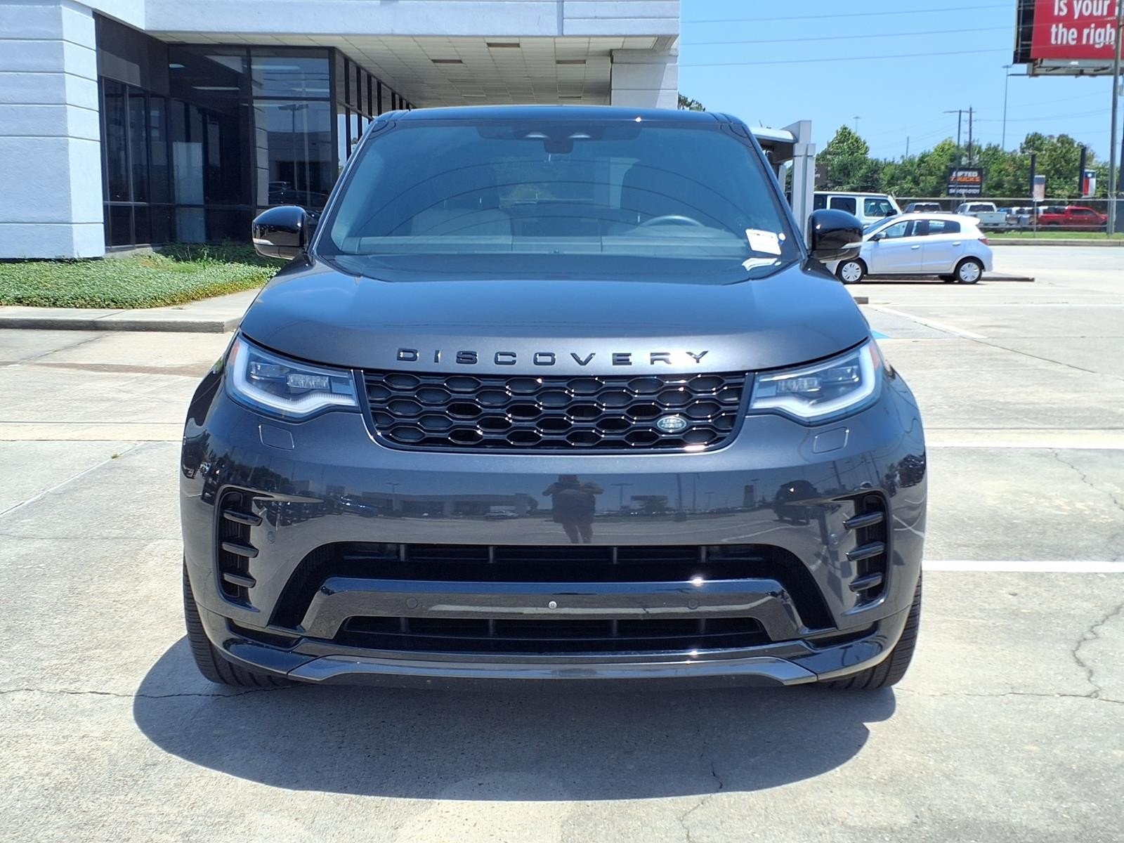 2024 Land Rover Discovery Dynamic SE  at HGreg Houston