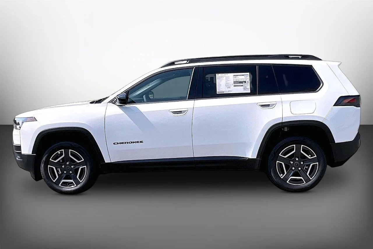 New 2026 Bright White Clearcoat Jeep Laredo image 5