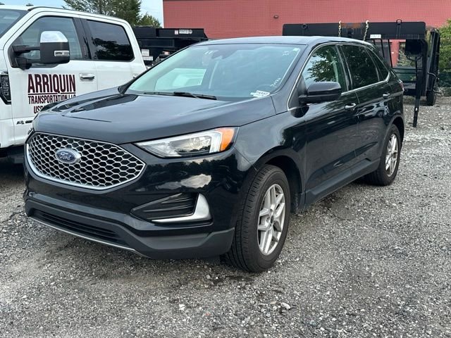 Used 2024 Black Ford SEL image 3