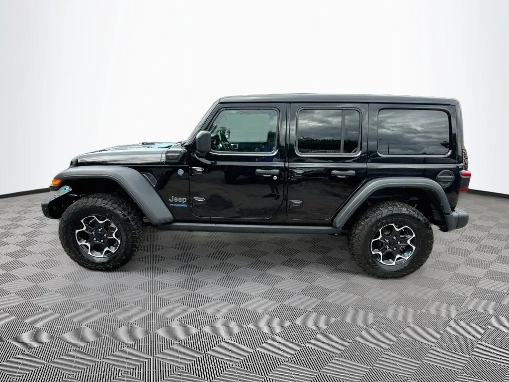 Used 2022 Black Jeep Unlimited Rubicon 4xe image 9