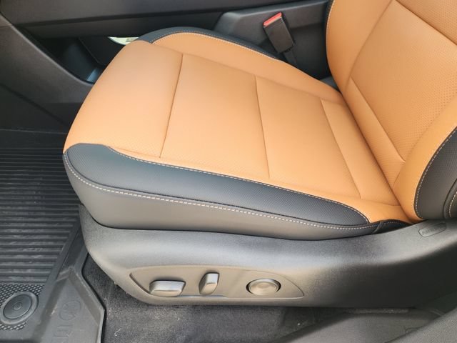 2027 Chevrolet Traverse Z71 - Photo 26