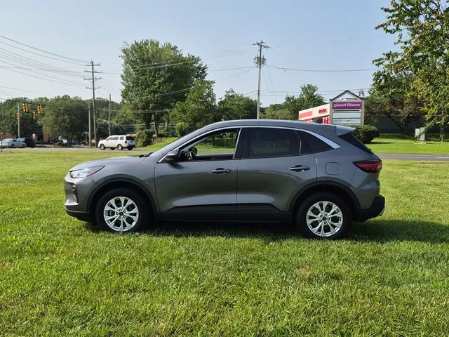 Used 2024 Gray Ford Active image 10