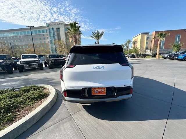 New 2026 Glacial White Pearl / Black Ro Kia GT-Line AWD image 6