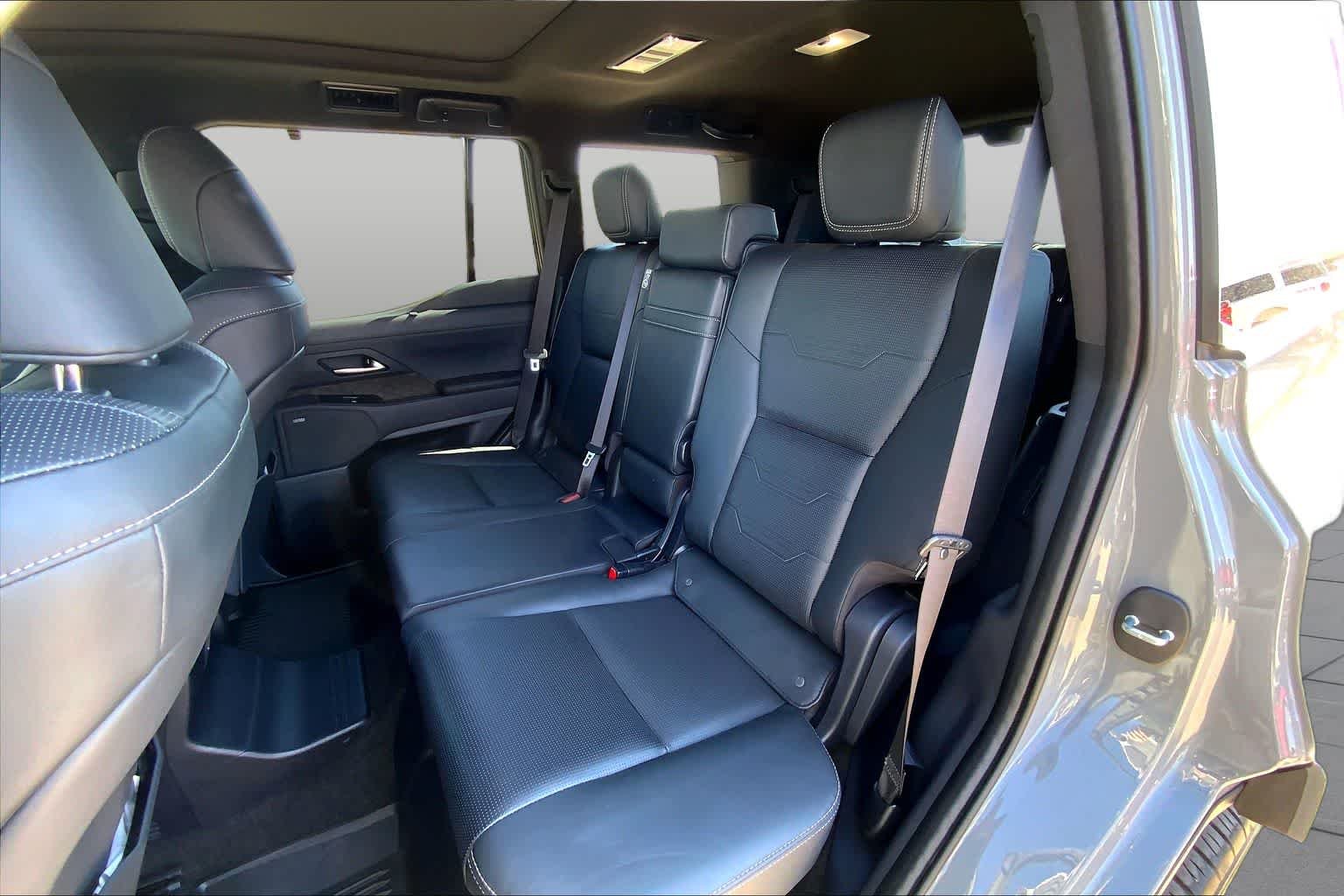 Used 2024 Incognito Lexus Luxury+ image 20