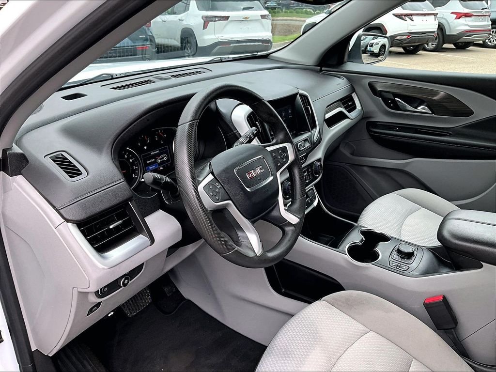 Used 2023 White GMC SLE image 8