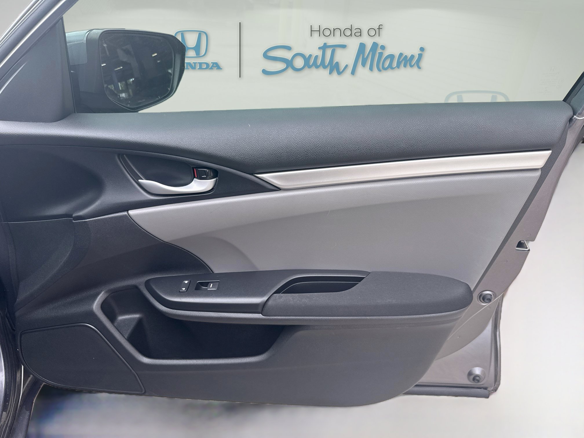 Used 2019 Modern Steel Metallic Honda LX image 33