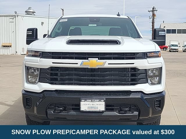 New 2026 Summit White Chevrolet Custom image 2