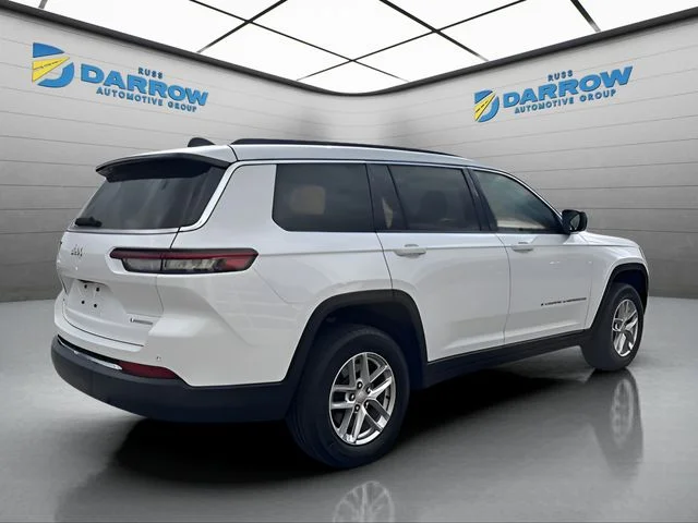 Used 2024 White Jeep Laredo image 5
