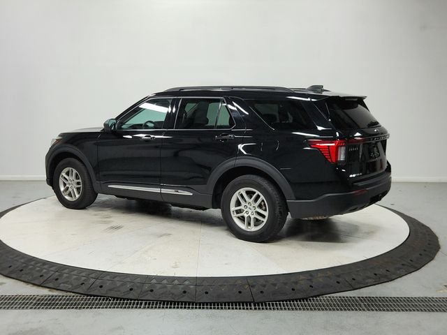 Used 2025 Black Ford Active image 6