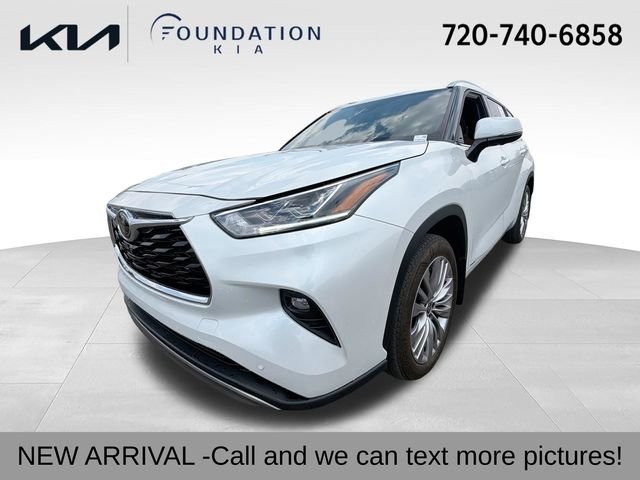 2025 Toyota Highlander Hybrid Platinum