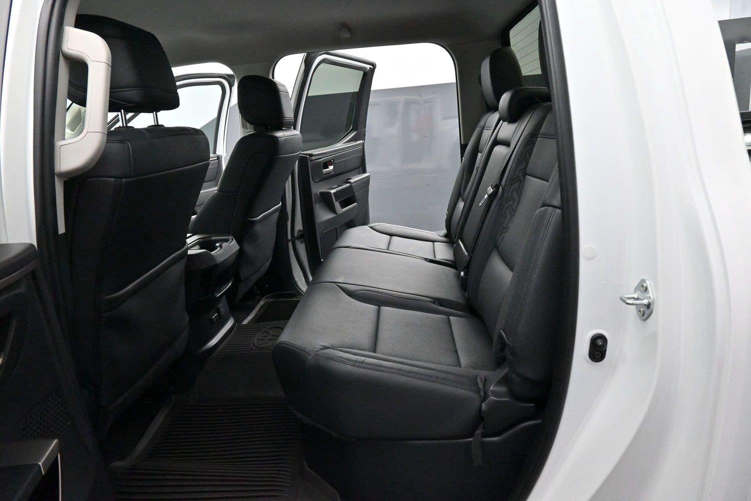 Used 2023 Ice Cap Toyota Limited image 30