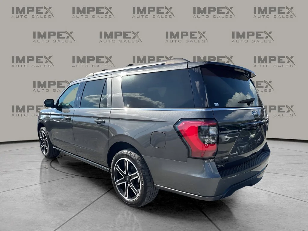 Used 2020 Gray Ford Limited image 3