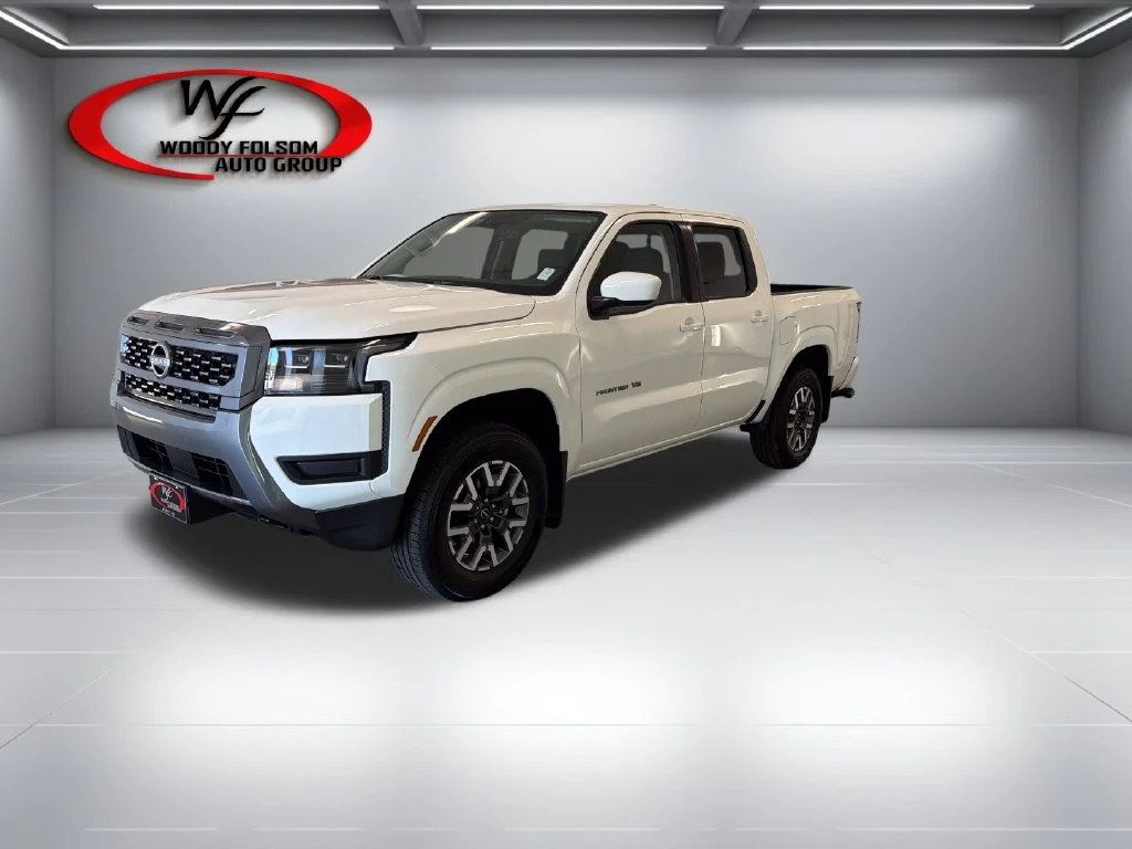 New 2027 White Nissan SV image 3