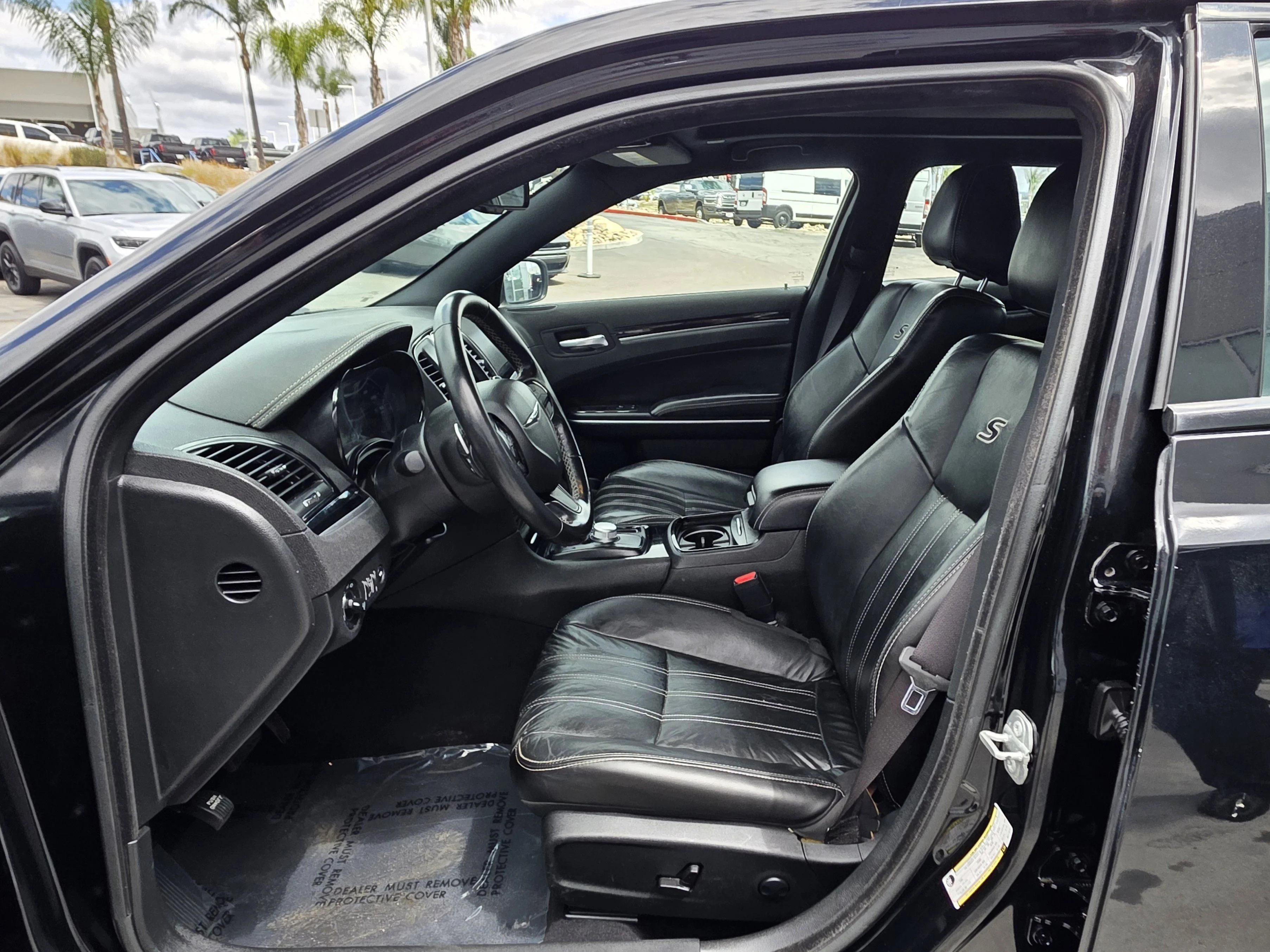 Certified Used 2022 Gloss Black Chrysler S image 13
