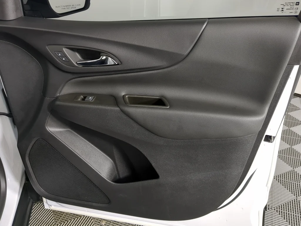 Used 2023 Summit White Chevrolet LT image 19