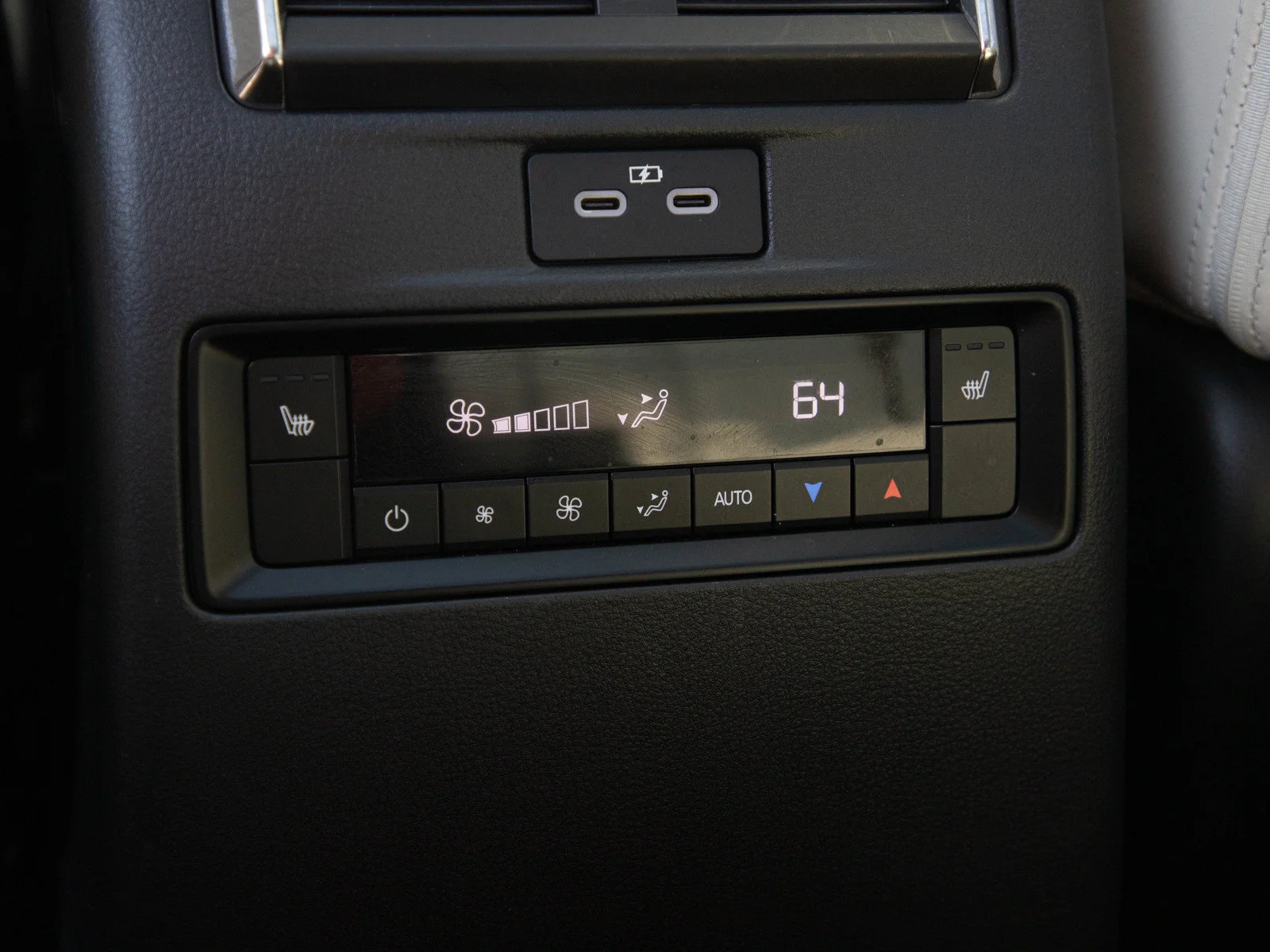 Certified Used 2024 Deep Crystal Blue Mica Mazda Premium Plus image 17
