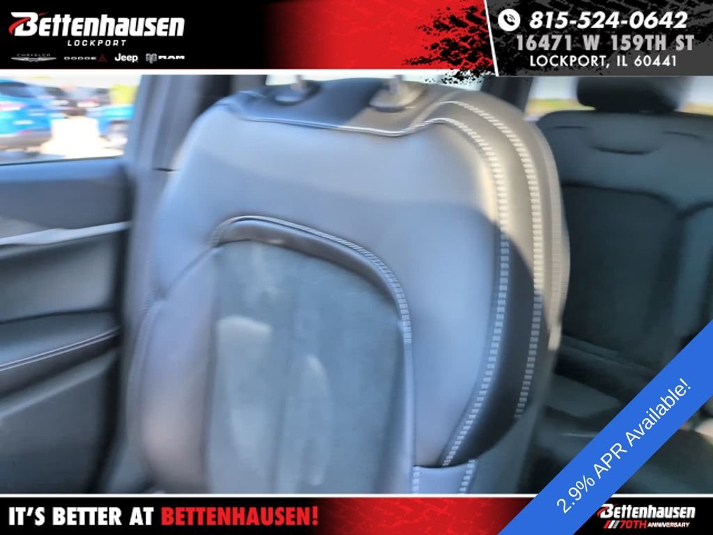 New 2026 White/off-white Jeep Laredo Altitude image 27