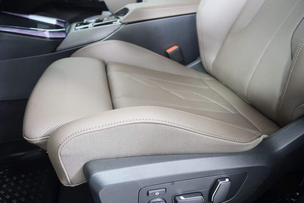 Used 2026 Dune Grey Metallic BMW 30 xDrive image 10