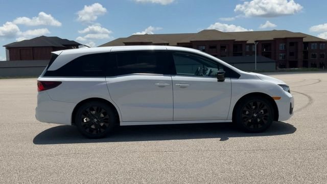 New 2026 Platinum White Pearl Honda Sport-L image 9