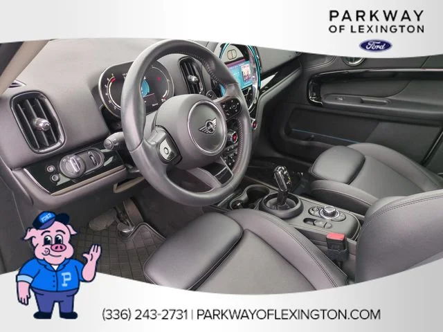 Used 2023 Silver MINI Signature image 15
