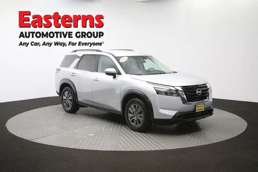 Used 2025 Silver Nissan SV image 53