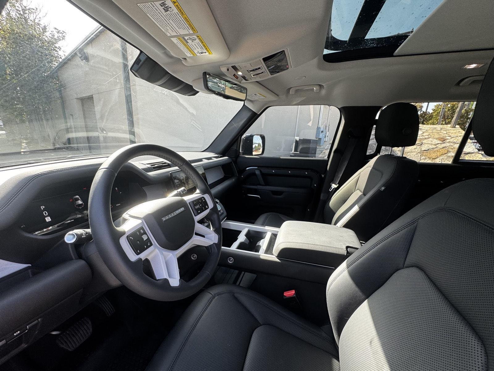 Used 2025 Santorini Black Metallic Land Rover S image 15
