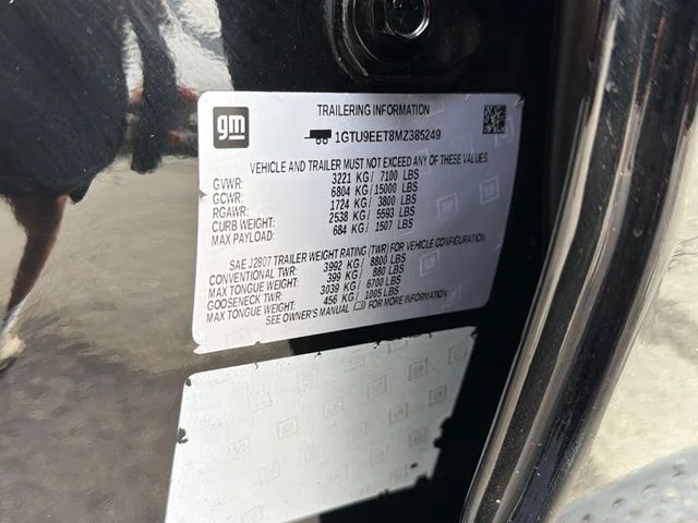 Used 2021 Black GMC AT4 image 30