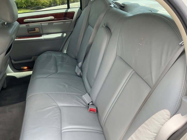 Used 2004  Lincoln Ultimate image 14