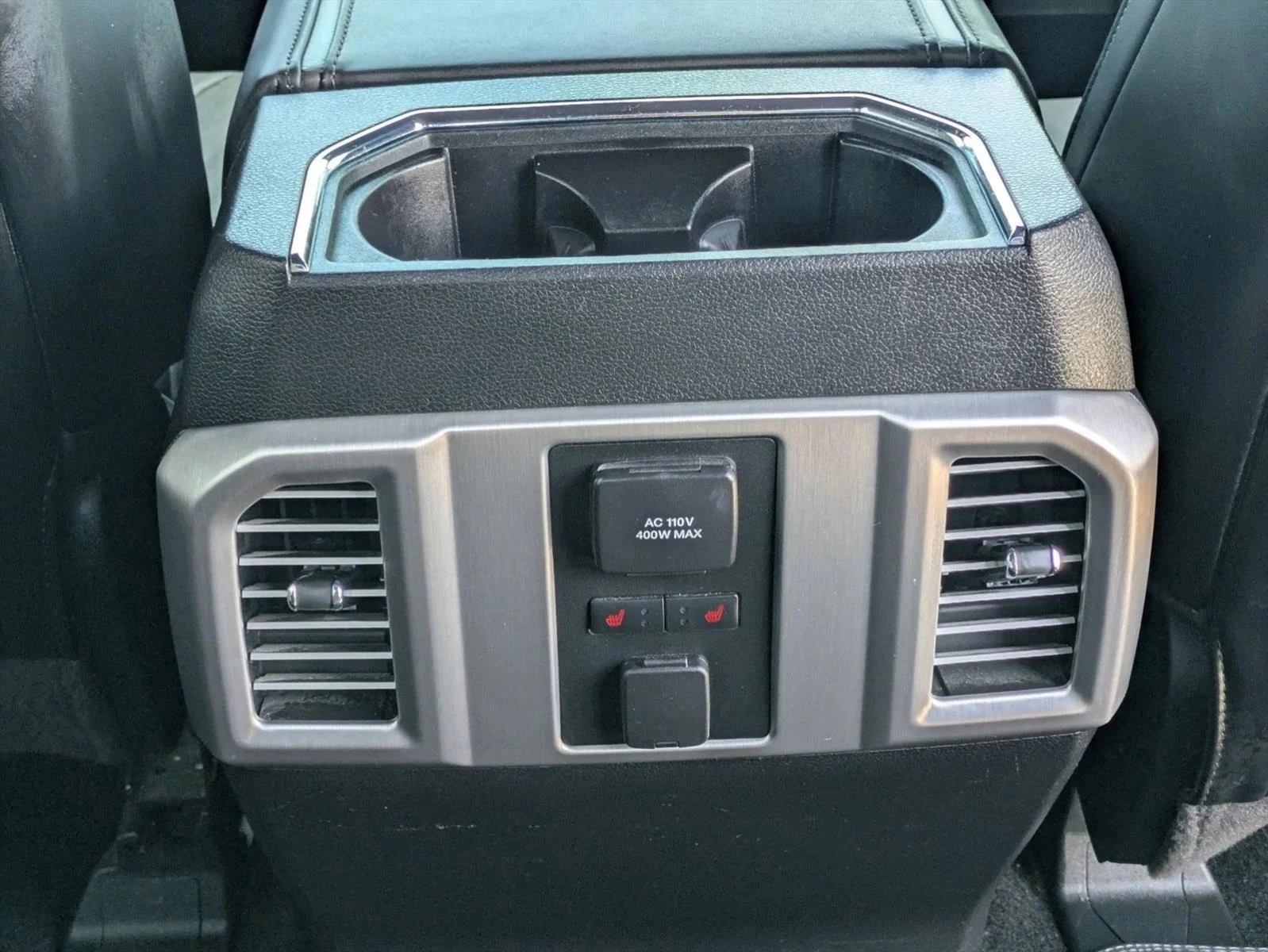 Used 2015 Magnetic Metallic Ford Platinum image 18